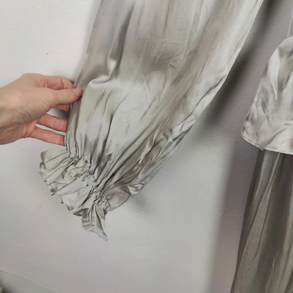 Saint Art Mateo Dress Womens Small Pumice Gray‎ Plunge Satin Ruffle Trim NWT - Picture 5 of 8